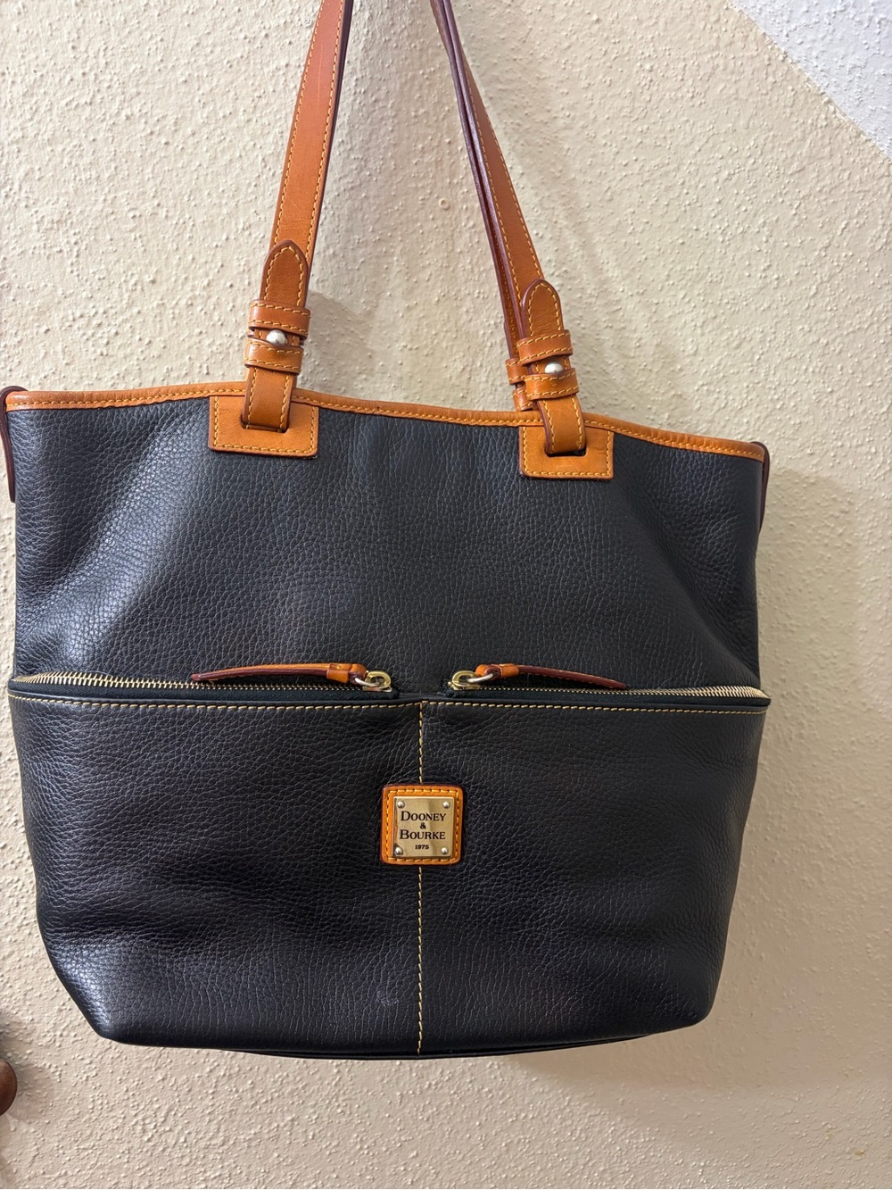 Dooney & Bourke Pebble Grain Convertible Shopper Bag Restored Excellent Cond
